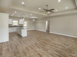 7840 Chetwood Dr, Milton, FL 32570