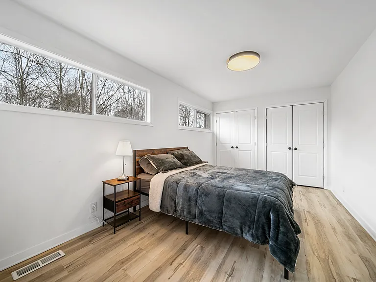 325 Russell Rd — Photo 17