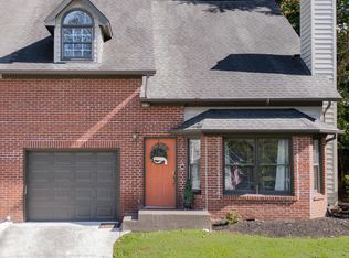 16 Belmont Ct, Oak Ridge, TN 37830