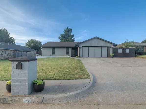 320 E Meade Dr, Yukon, OK 73099
