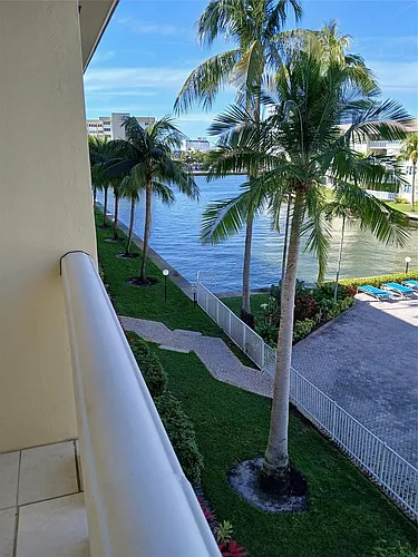 1891 S Ocean Dr #303 Photo 1