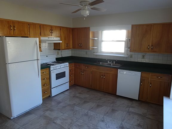 3rd image of 7 S McGill St