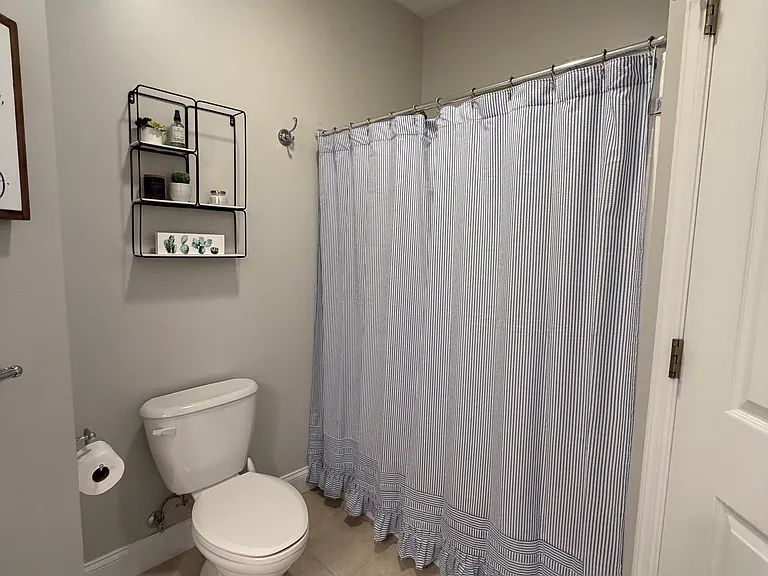 2118 Suncrest Vlg — Photo 15
