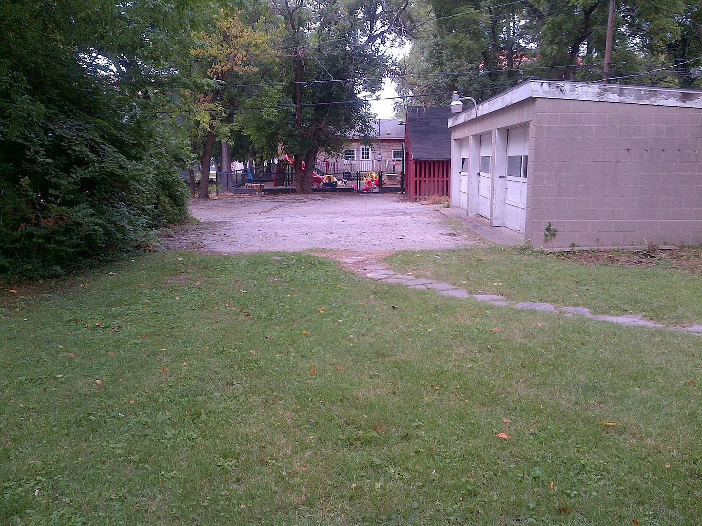 7 BR/2 BA home one block from Campus! Available August 2026 — Photo 3