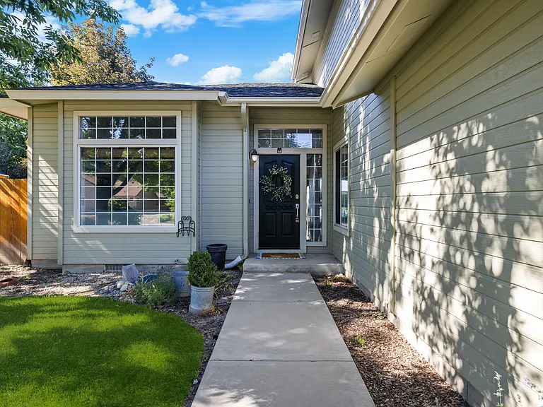 1528 E Falconrim Ct — Photo 9