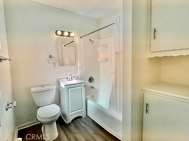 1811 W Sallie Ln E #E — Photo 8