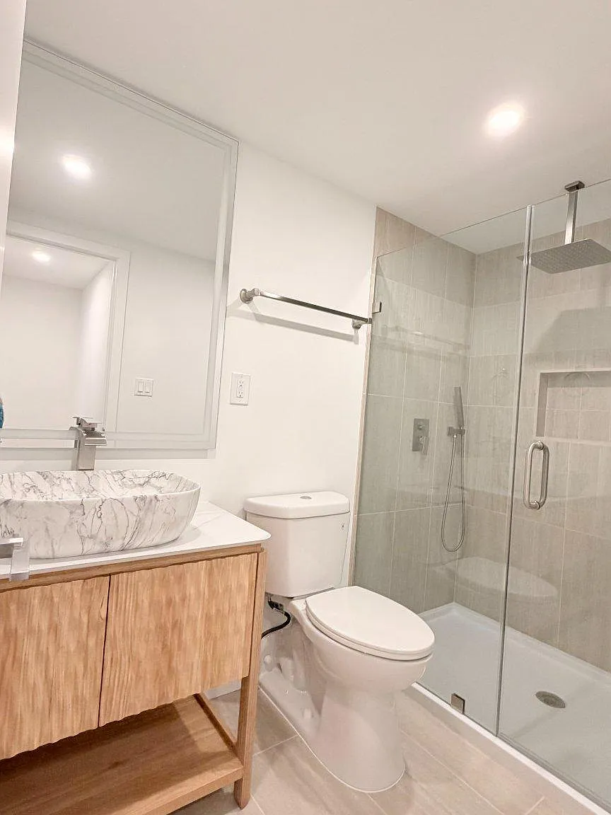 3 bed, 3.0 bath, 1695 sqft, $5,500 — Photo 4