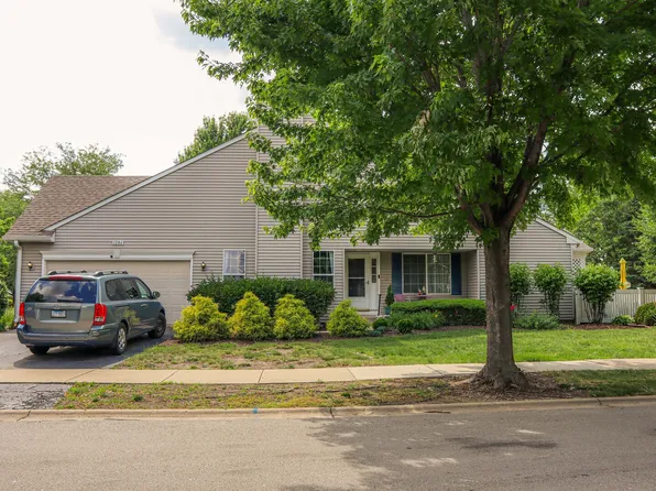 1286 Chestnut Ln, Yorkville, IL 60560