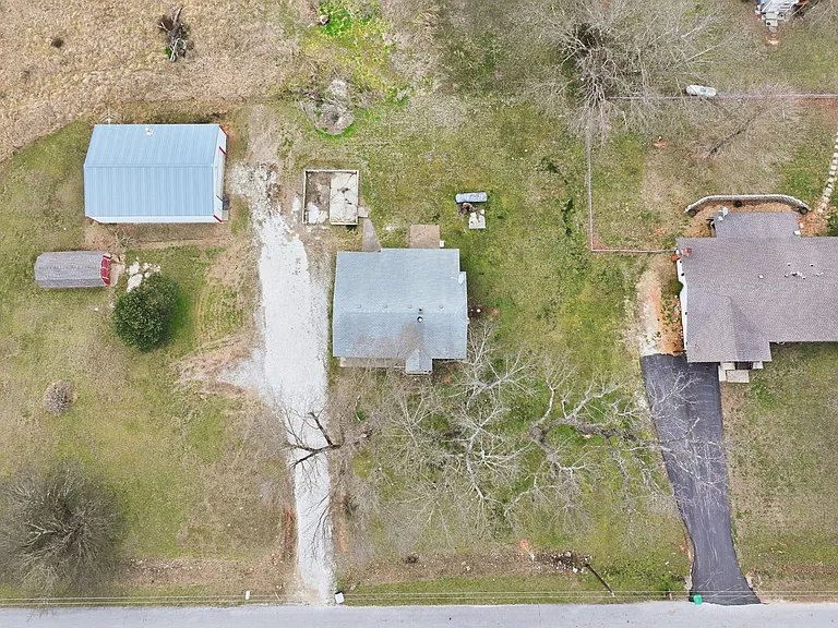 1003 Ross Rd — Photo 4