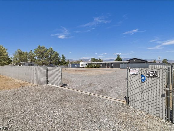 3rd image of 641 S Woodchips Rd