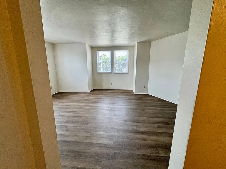 212 North Highland Avenue — Photo 9