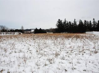 8707 Haven Ln, Le Roy, NY 14482