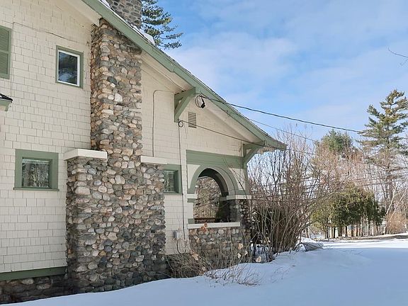 3rd image of 2480 Main Street