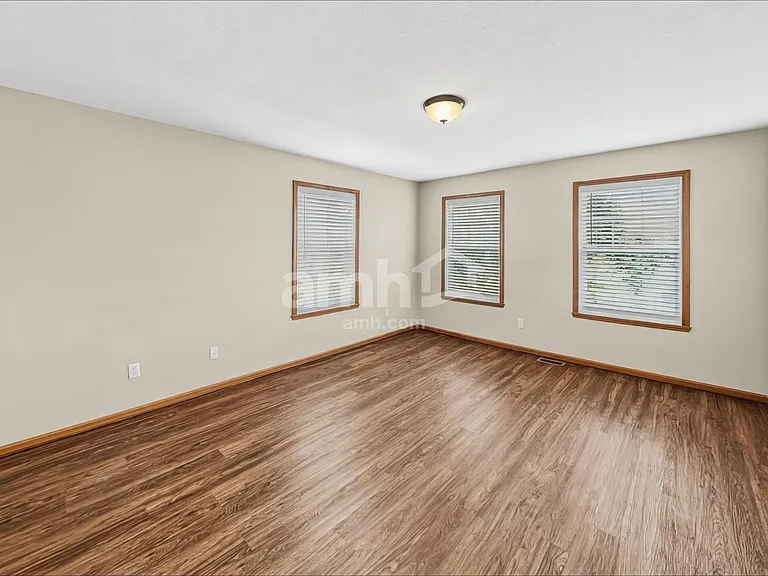 6715 Legacy Pointe Ct — Photo 10