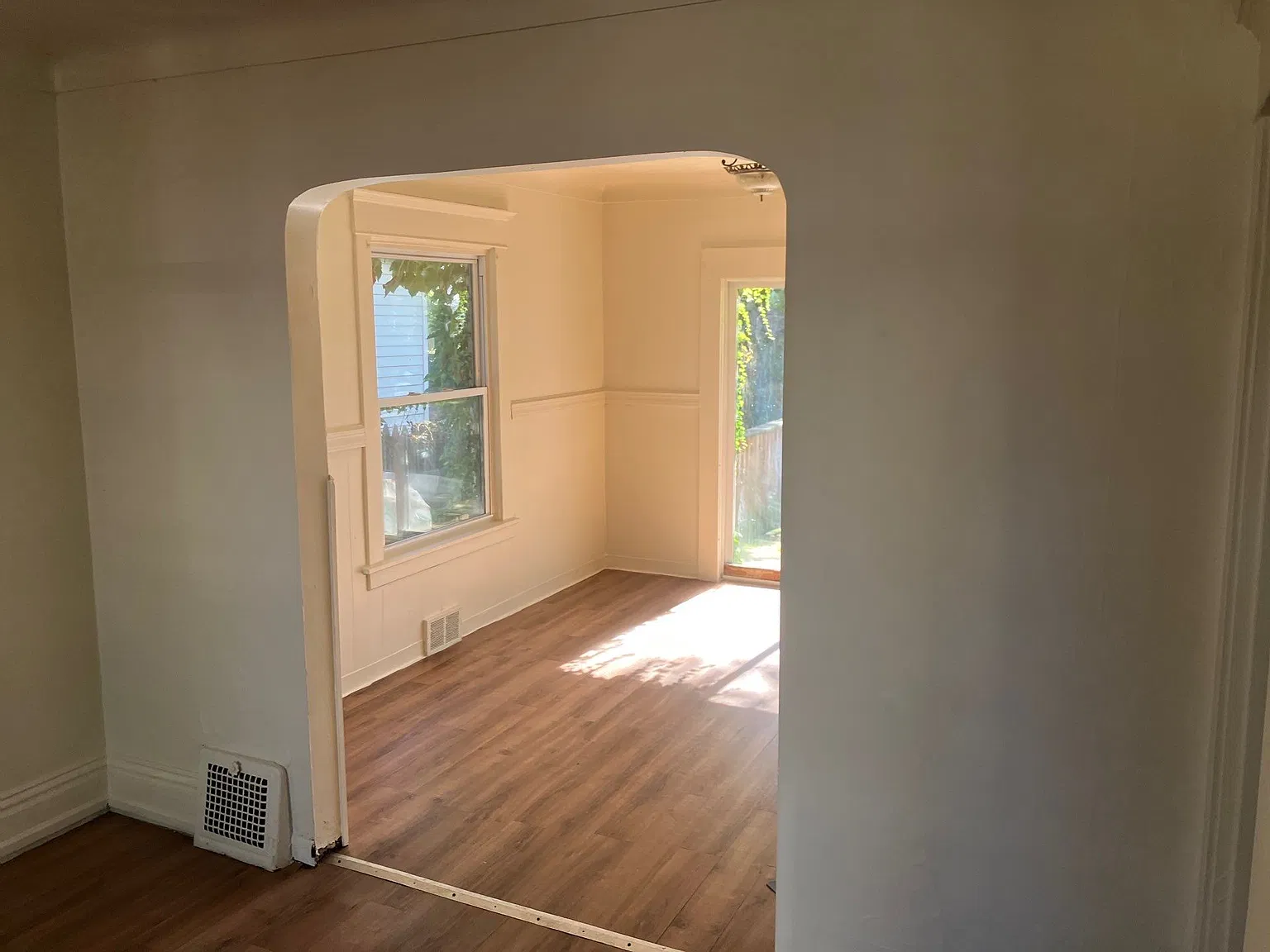 3 bed, 1209 sqft, $895 — Photo 3