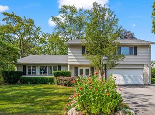 1746 Ellendale Dr, Northbrook, IL 60062