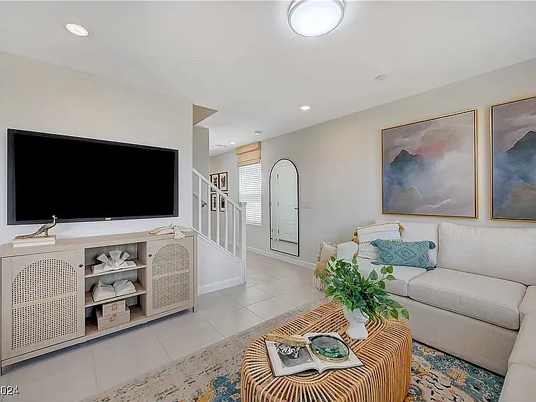 909 Cadence View Way — Photo 8