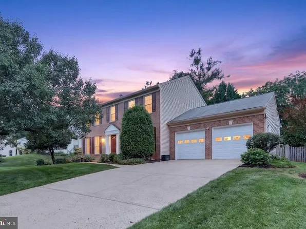 12212 Meadowstream Ct, Herndon, VA 20170