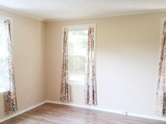 5th image of 2851 Mineral Springs Ave