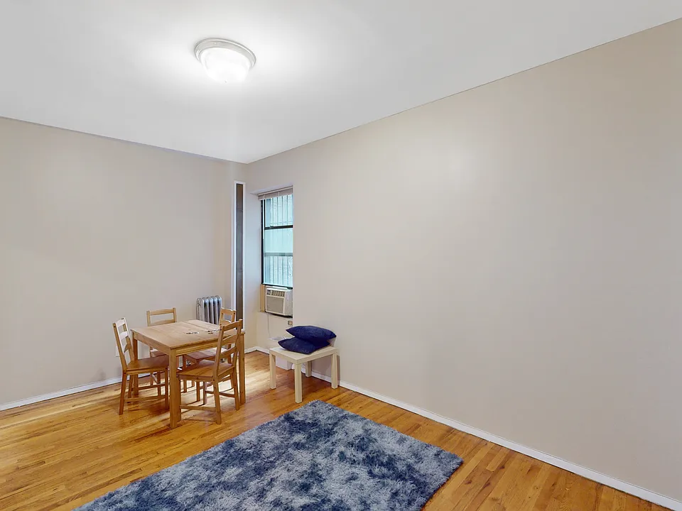 180 Claremont Ave #4