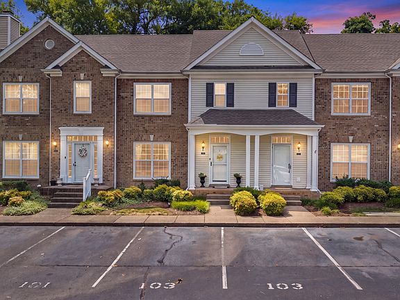 2nd image of 103 Newport Meadows Cir