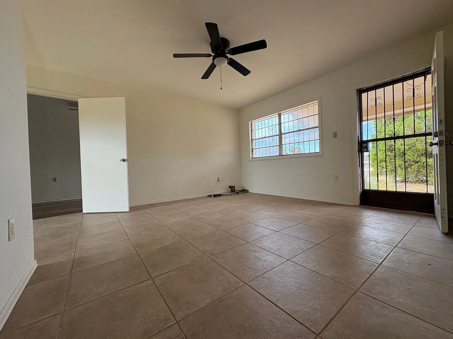 Home For Rent Northeast El Paso — Photo 4
