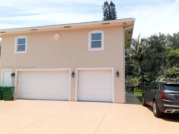 13755 SW 20th St, Davie, FL 33325