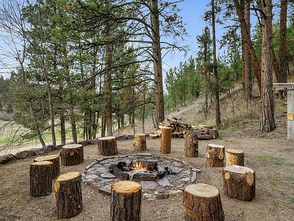 5th image of 221 Warm Springs Creek Rd