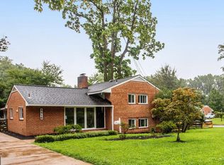 5418 Fremont St, Springfield, VA 22151