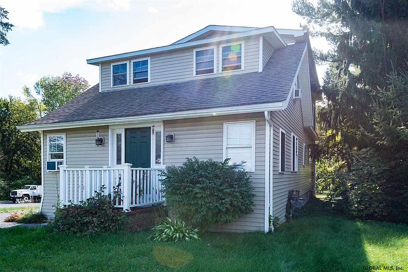 3rd image of 838 SARATOGA Road