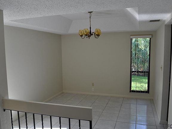 3rd image of 15 Salisbury Ct #15
