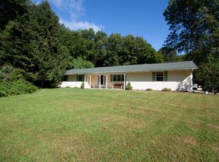 30776 Redfield St, Niles, MI 49120