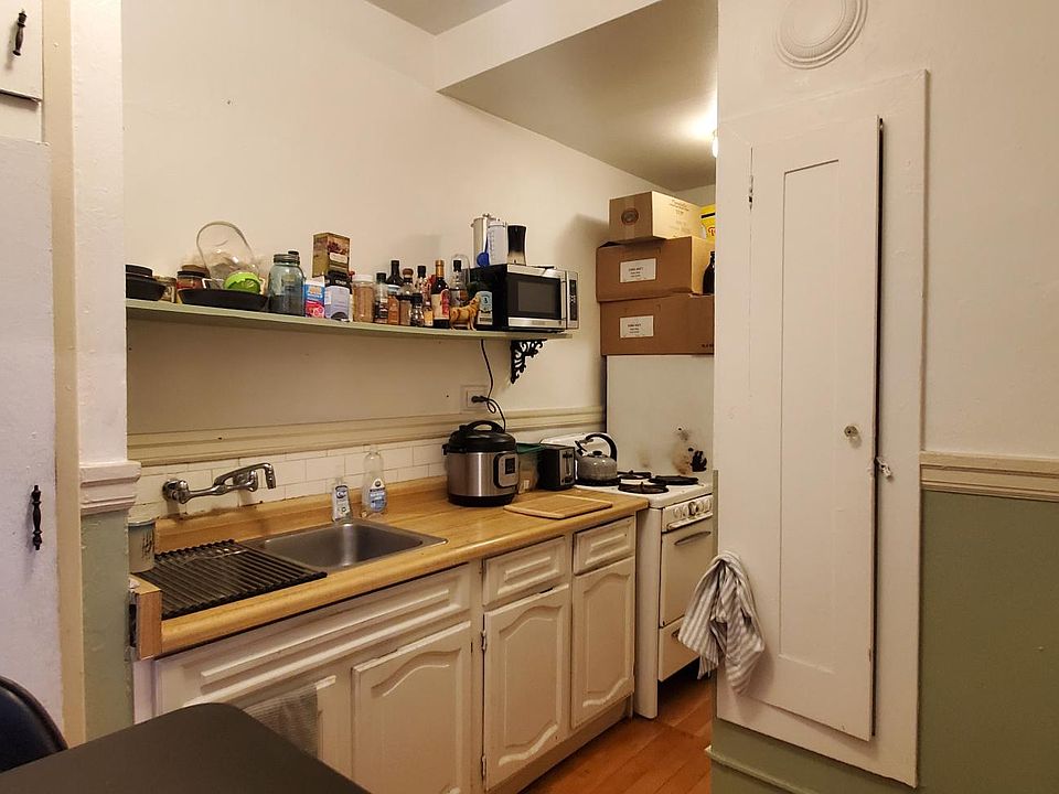 2nd image of 491 23rd St #41
