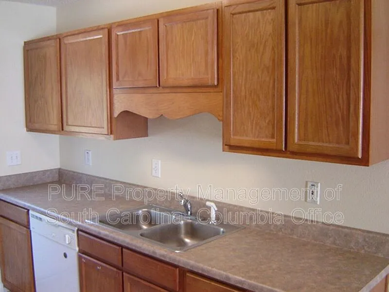 3 bed, 2.0 bath, 1250 sqft, $1,595 — Photo 4
