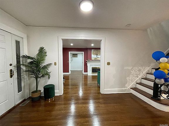 3rd image of 4734 Glenwood St