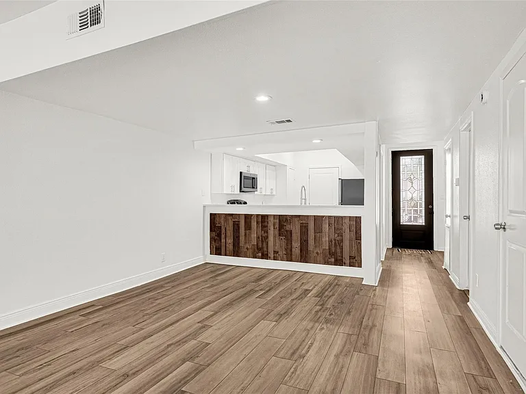 2022 Lakewood Ct — Photo 7