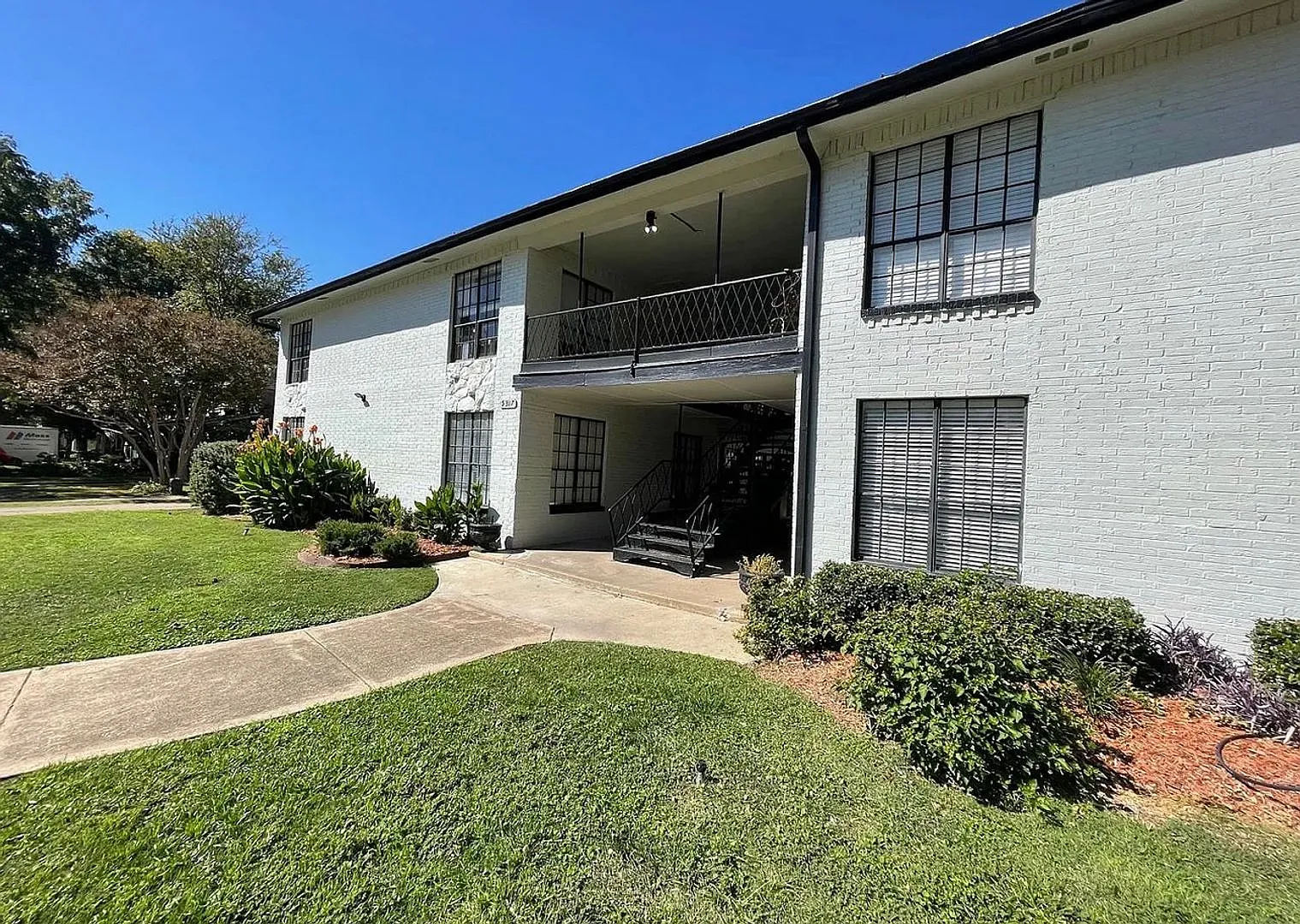5317 Junius Street — Photo 1