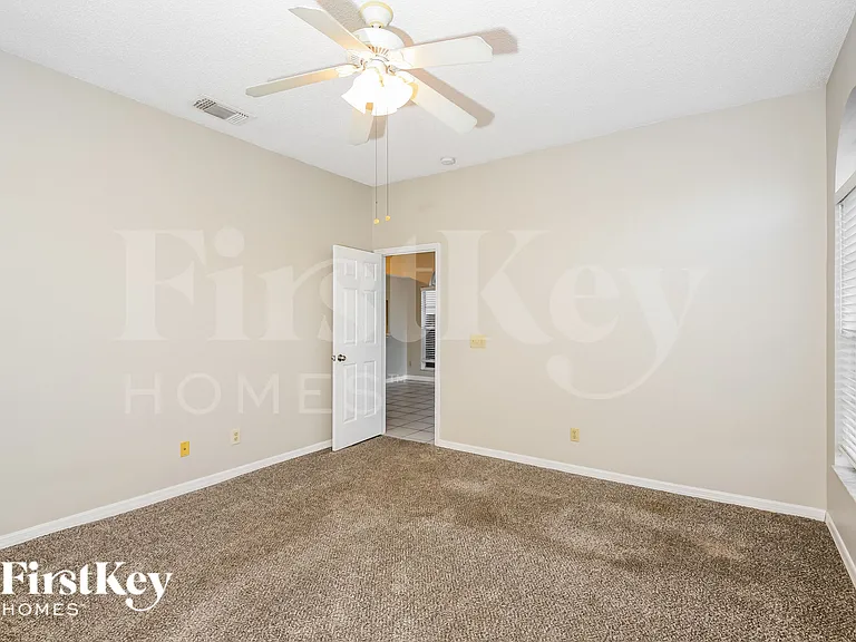 1047 Whittier Cir — Photo 11