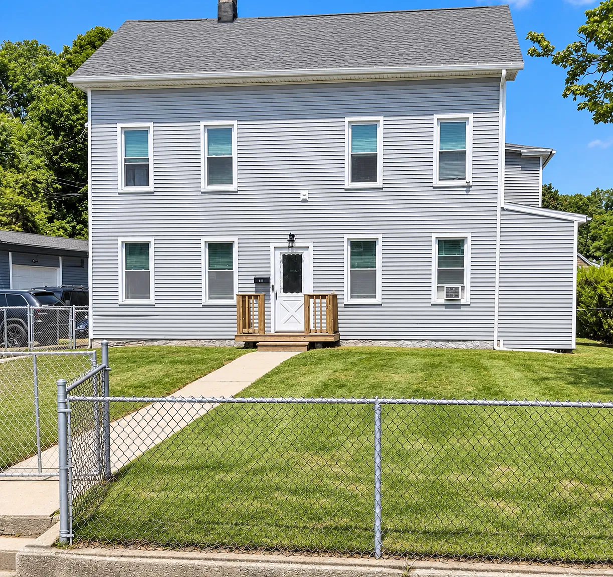 4 bed, 1857 sqft, $3,300 — Photo 1