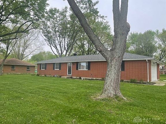 2nd image of 1660 Woodlawn Dr