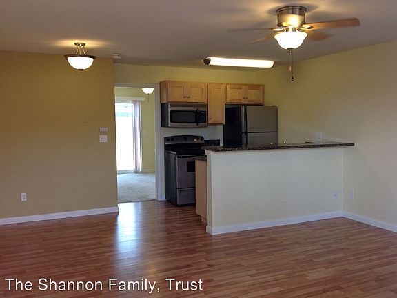 3rd image of 3030 C St APT 02