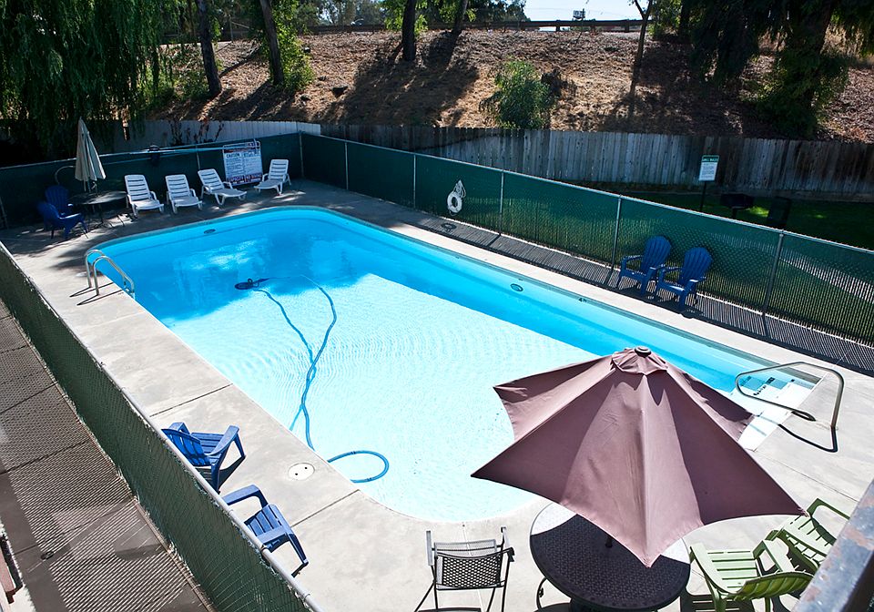 2nd image of 164 Frontage Rd APT 10