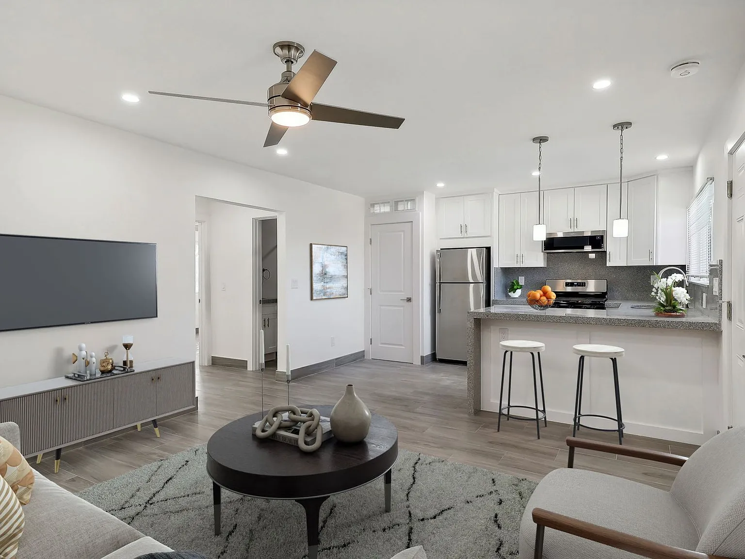 Palm Terrace Apartments — Photo 1