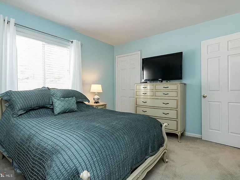20742 Highland Hall Dr — Photo 18