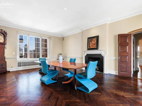 1021 Park Avenue image 8 of 10