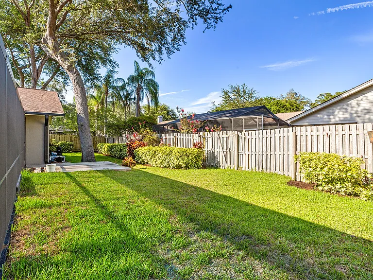 2757 Country Woods Ln — Photo 35