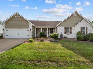 3574 Sky Hawk Dr, Shiloh, IL 62221