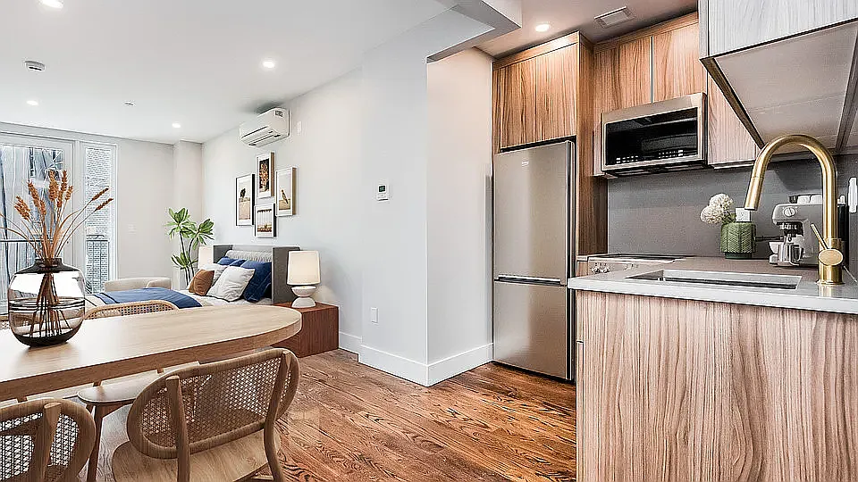 31-61 Vernon Blvd #5Y