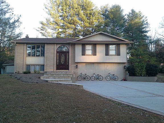 2nd image of 523 Whispering Hills Dr
