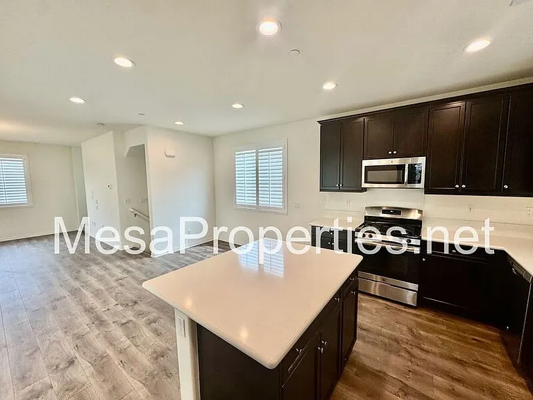 795 Hazel Way — Photo 11